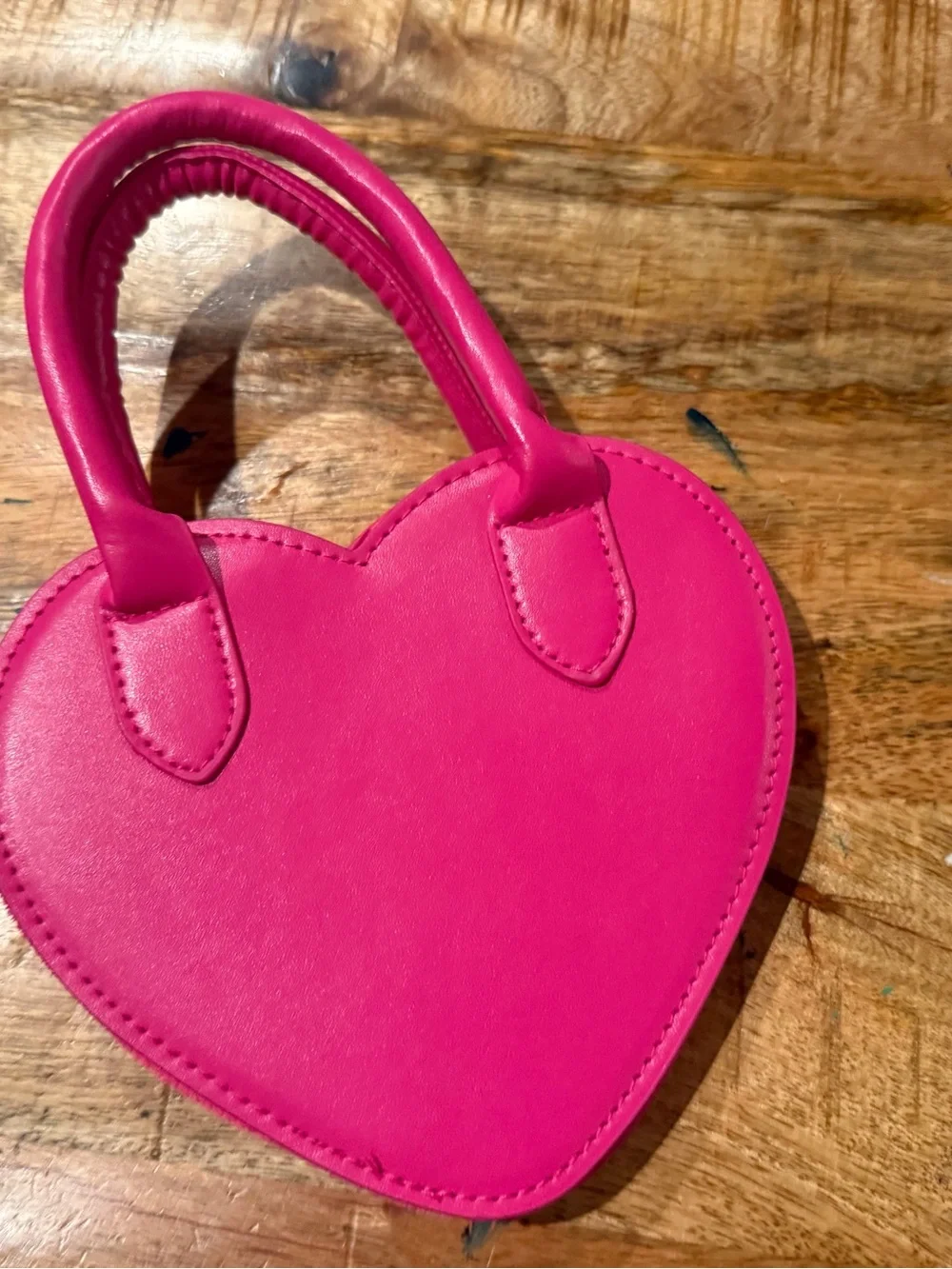 N/A pink heart